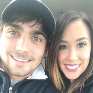 Meet your Posher, Dustin